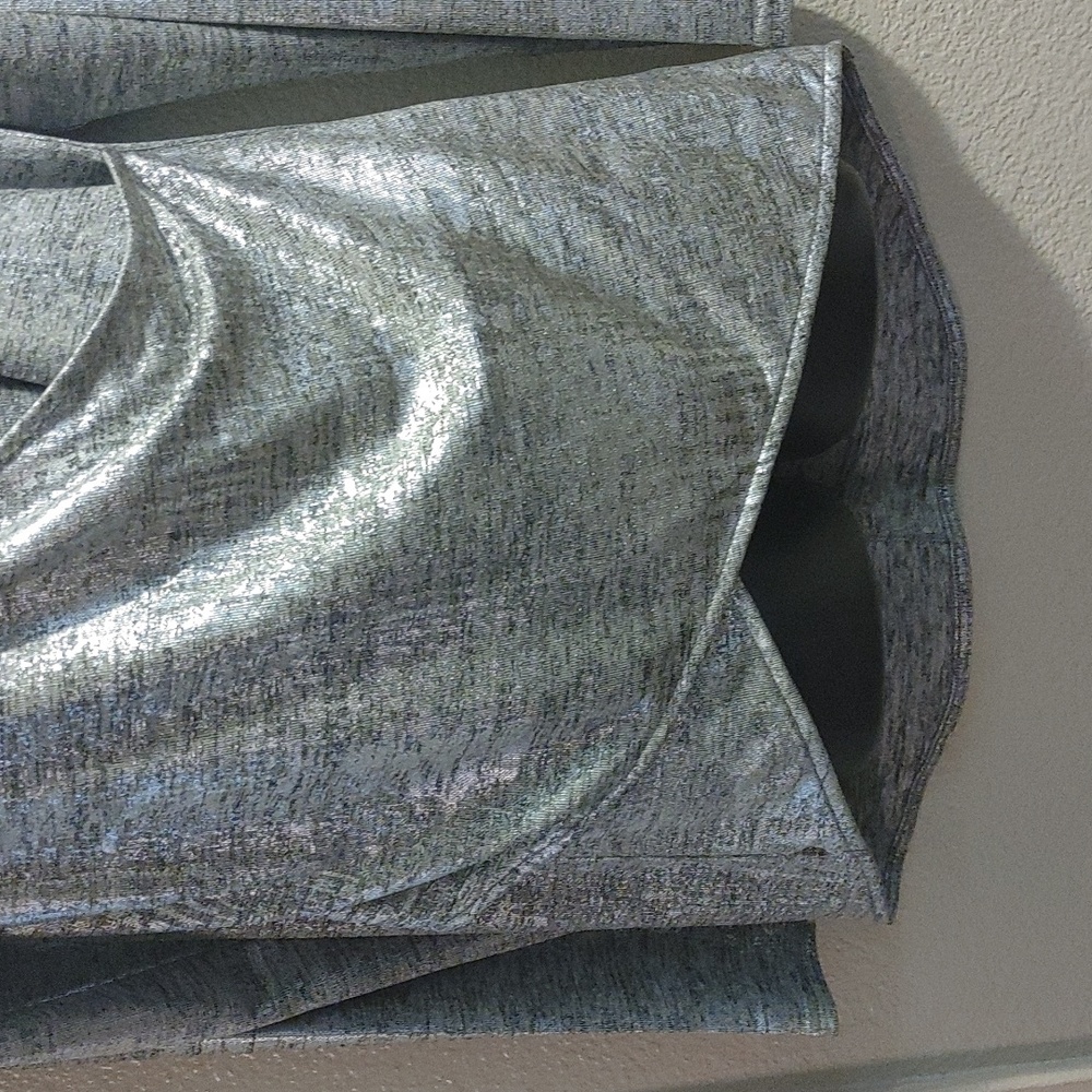 Trouve metallic blouse - Picture 3 of 4